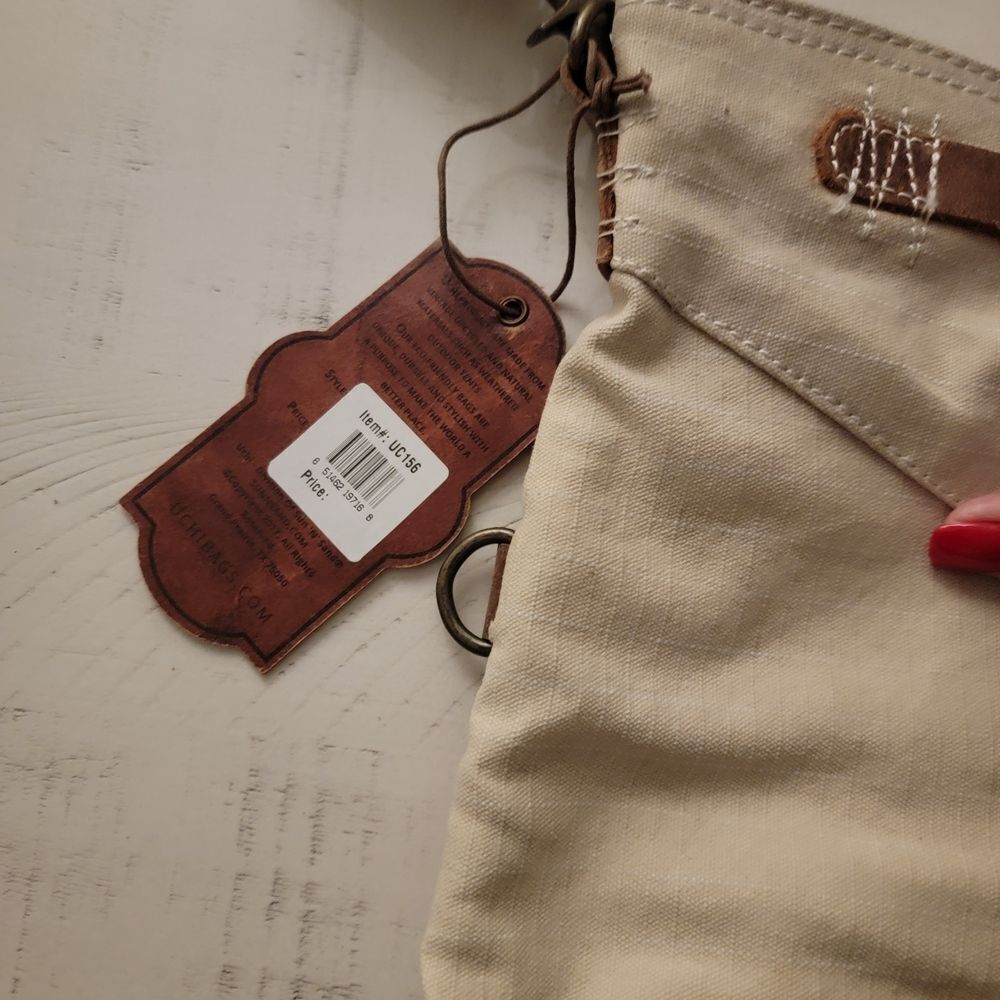Duluth Trading Co Beige Crossbody Bag - Picture 3 of 9